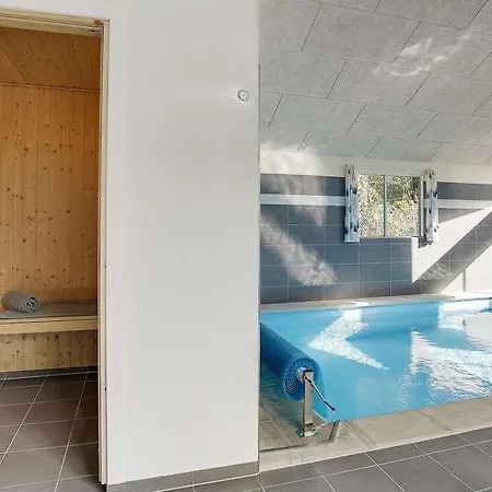 Sleeps 24 Pool Wifi Asserbo