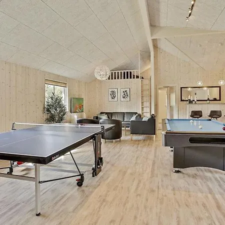 Sleeps 24 Pool Wifi *